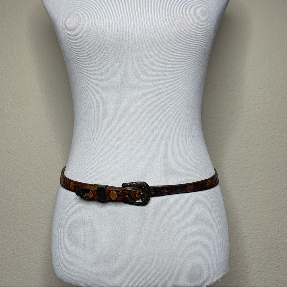 Justin Western Tooled Top Grain Cowhide Leather Belt Women Size 32 Floral Buckle